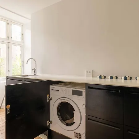 Lovely Frederiksberg Apartment *