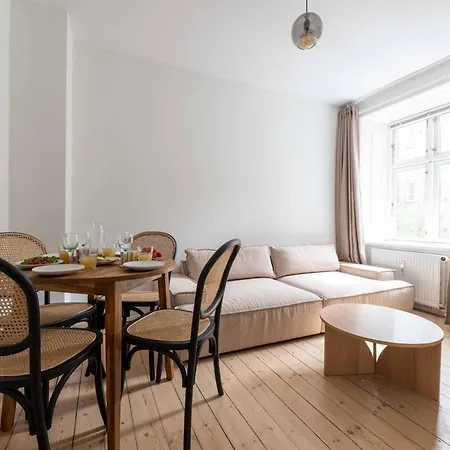 Lovely Frederiksberg Apartment *