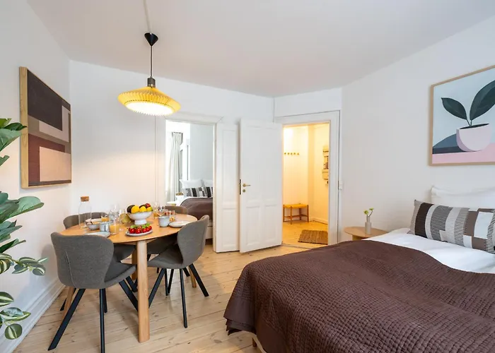 Lovely Frederiksberg Apartment *